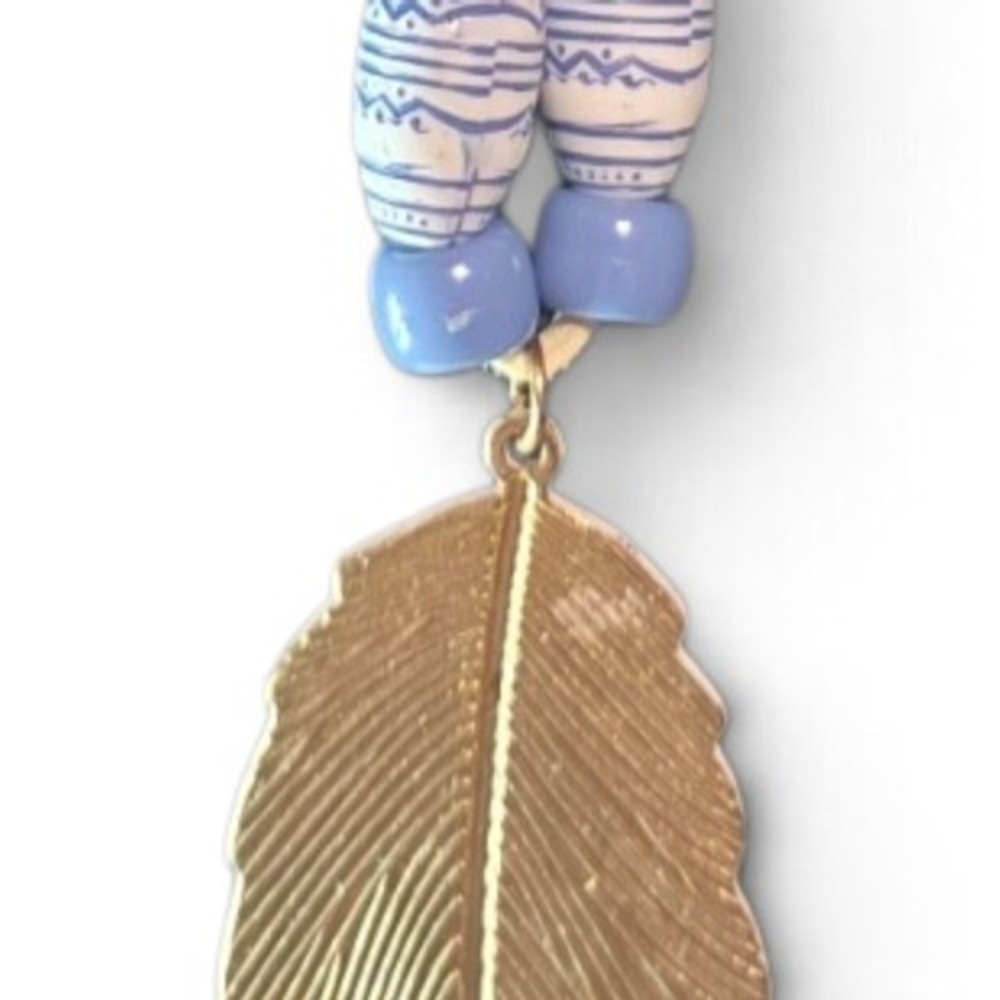 Boho Blue Beaded Feather Pendant Long Cord Necklace white and Gold Tone Tribal - Picture 8 of 11